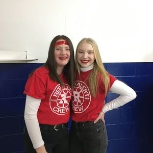 Meet your Posher, Lara